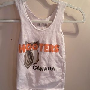 Hooters uniform shirt xsmall HOOTERS CANADA. MAKE AN OFFER.